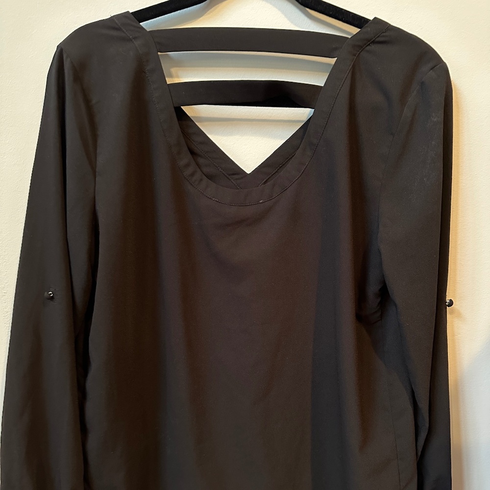 Romantic V-Neck Black Blouse Size Medium